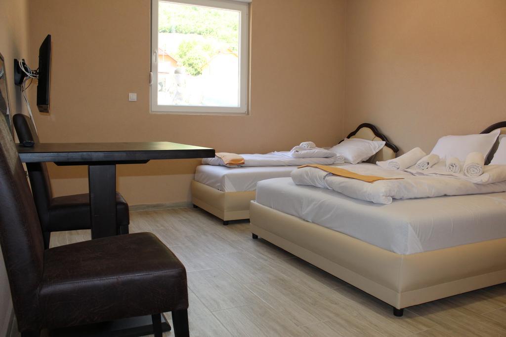Guesthouse Eko Piva Plužine Eksteriør bilde